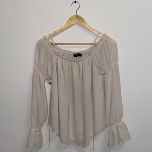 🌸Nasty Gal | Off the shoulders flowy top🌸